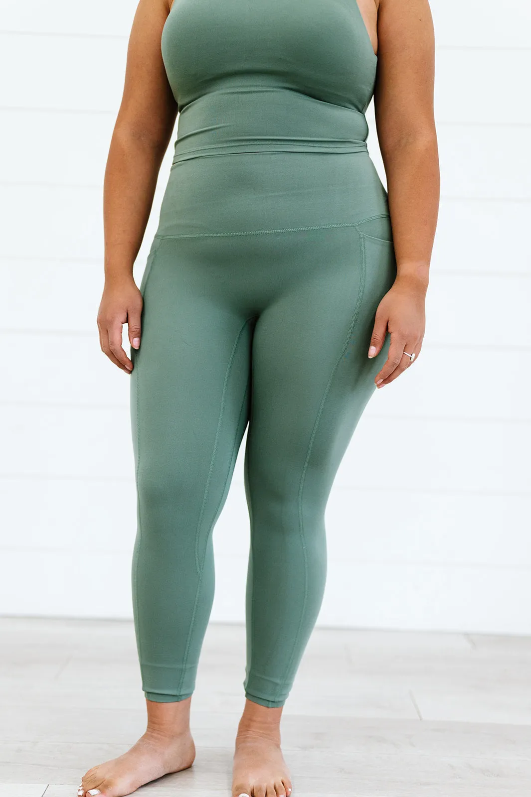 Balance High Waisted Leggings | Willow Green