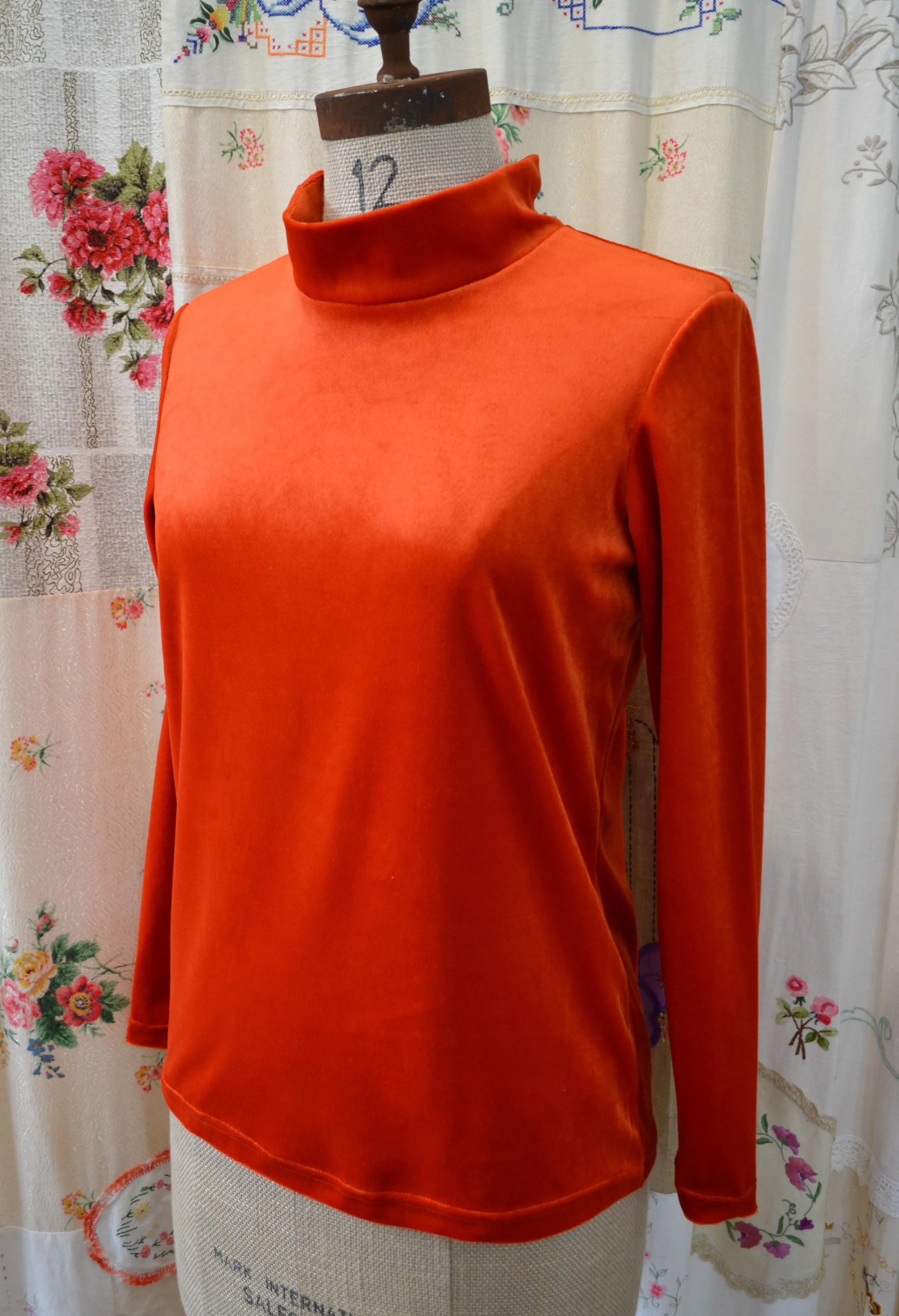 Berserk Tangerine  stretch velour Skivvi