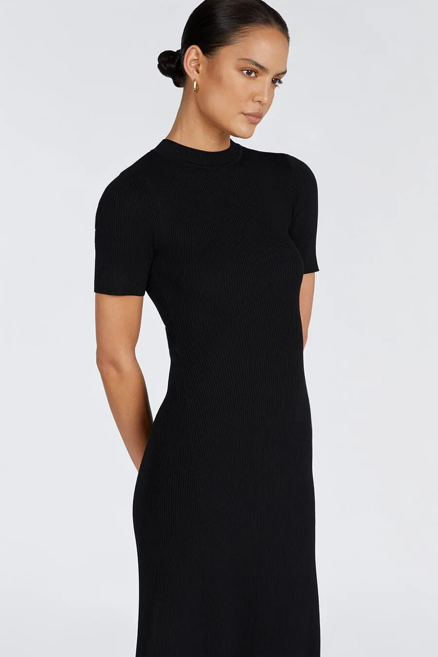 DONNA BLACK SLEEVED MIDI DRESS